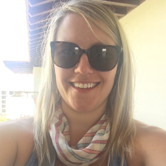 Meet your Posher, Mallory - Picture 1 of 1